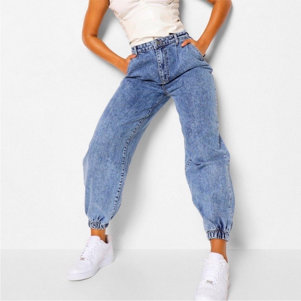 Boohoo High-Waisted elastic cuff Jeans